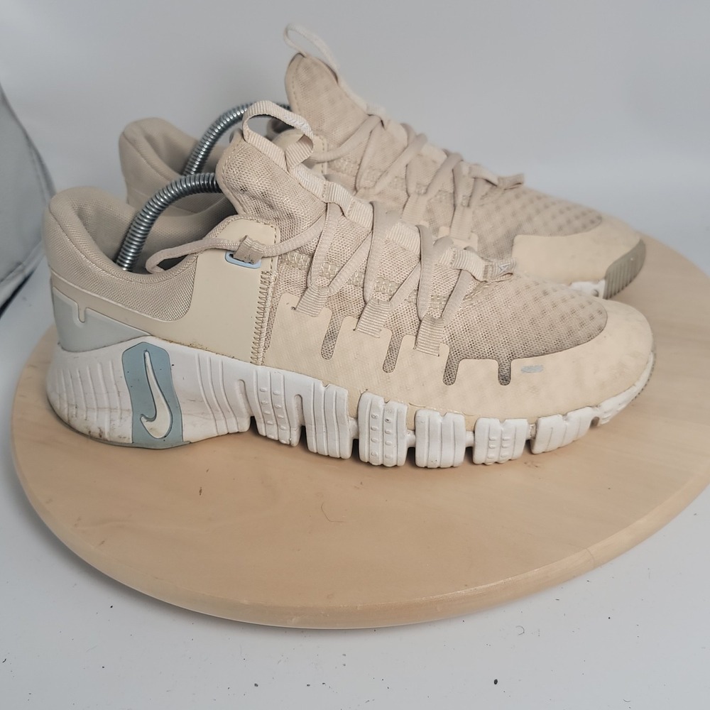 Nike Free Metcon 5 Cross Training Crossfit Shoes Sanddrift Women - Sz 10.5